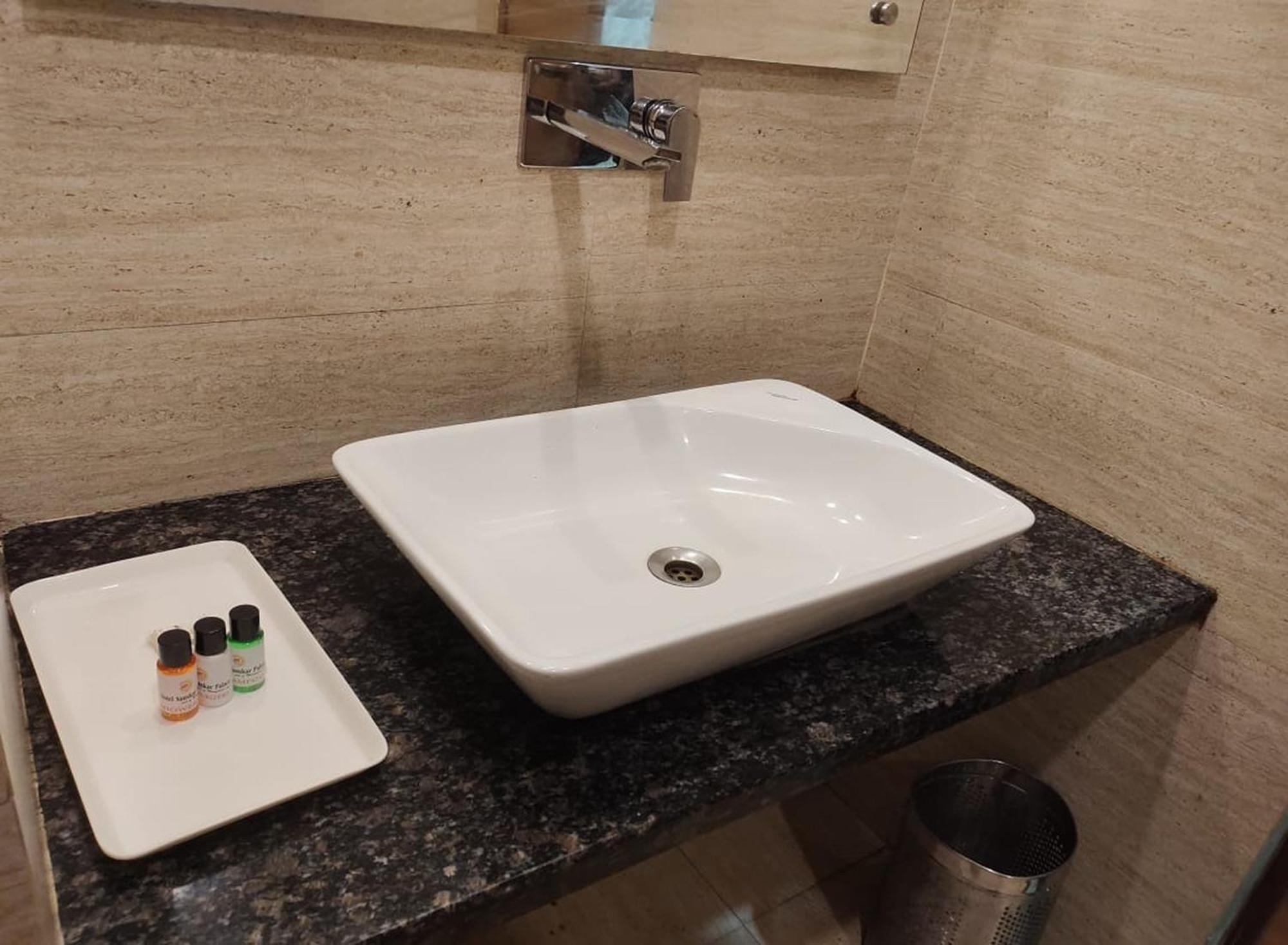 Hotel Sanskar Palace, Vaishali Nagar, Джайпур Екстериор снимка